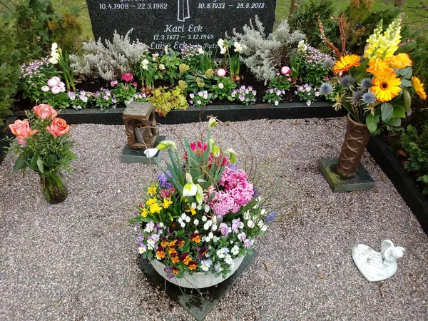 Grabbepflanzungen – Bild 2 von 25