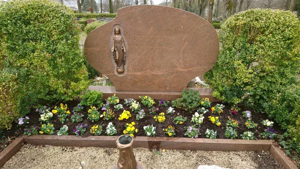 Grabbepflanzungen – Bild 23 von 25