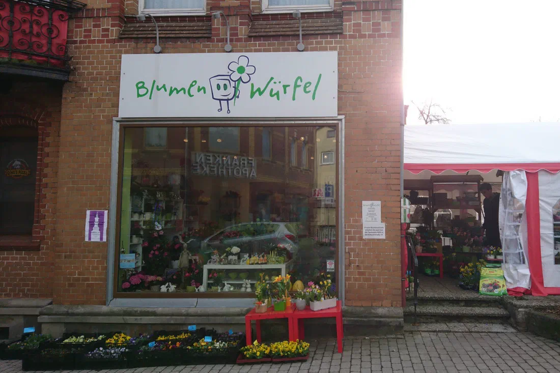Ladenfront von Blumen-Würfel in der Coburger Straße 19